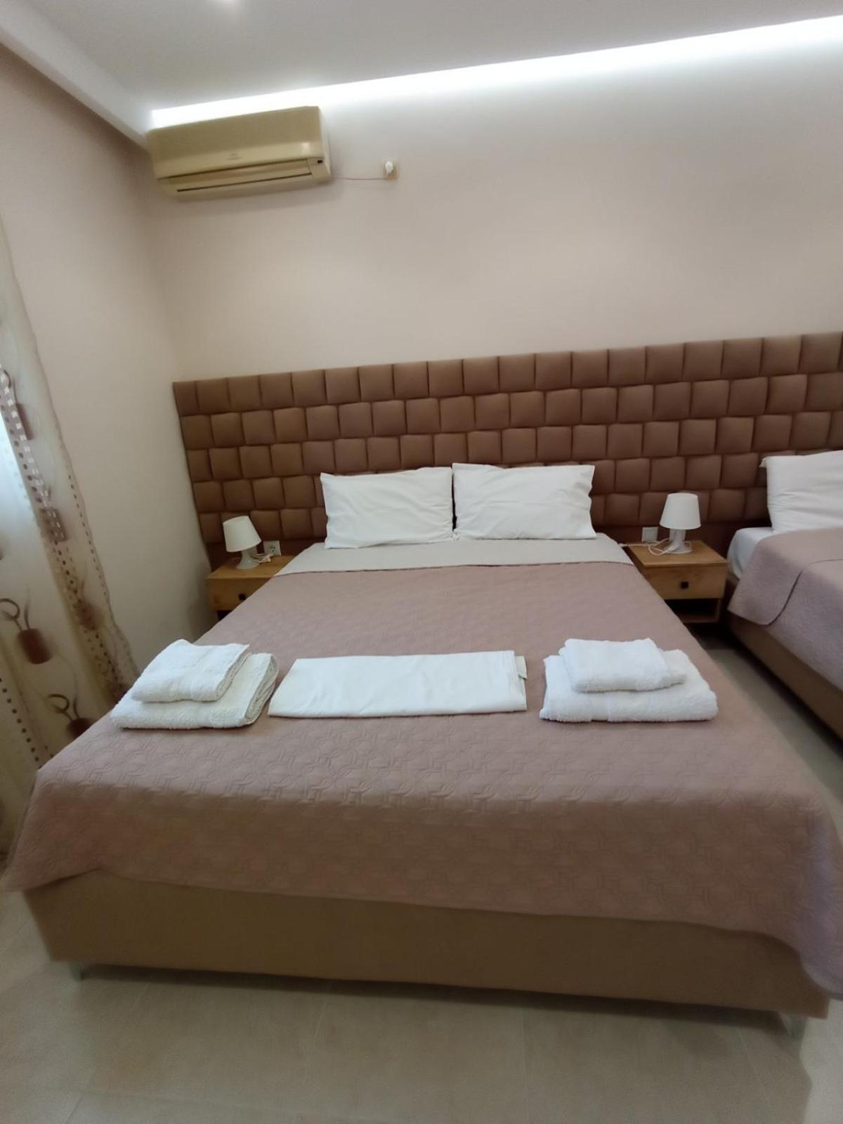 Achilles Apartment