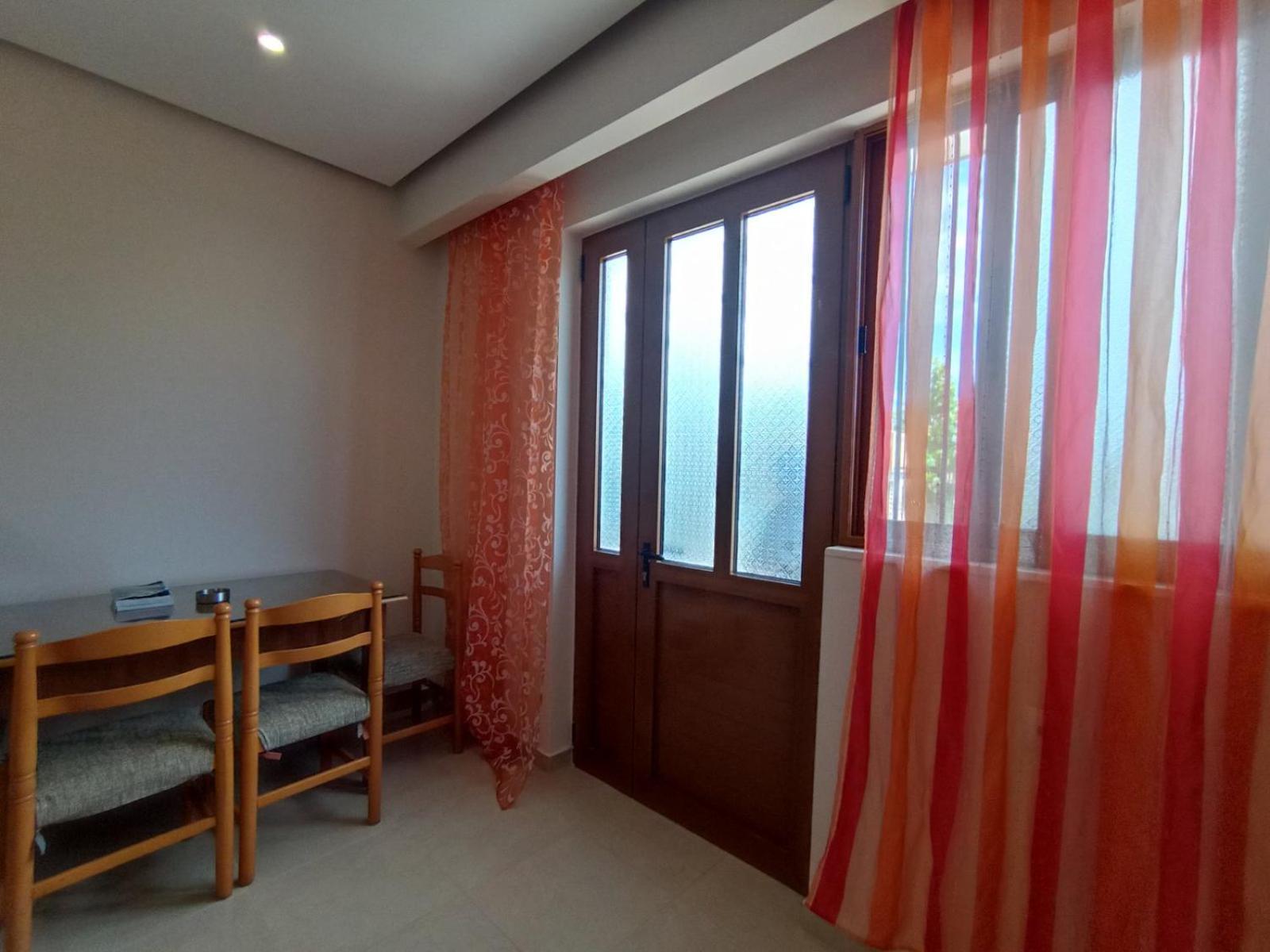 Achilles Apartment Sarandë